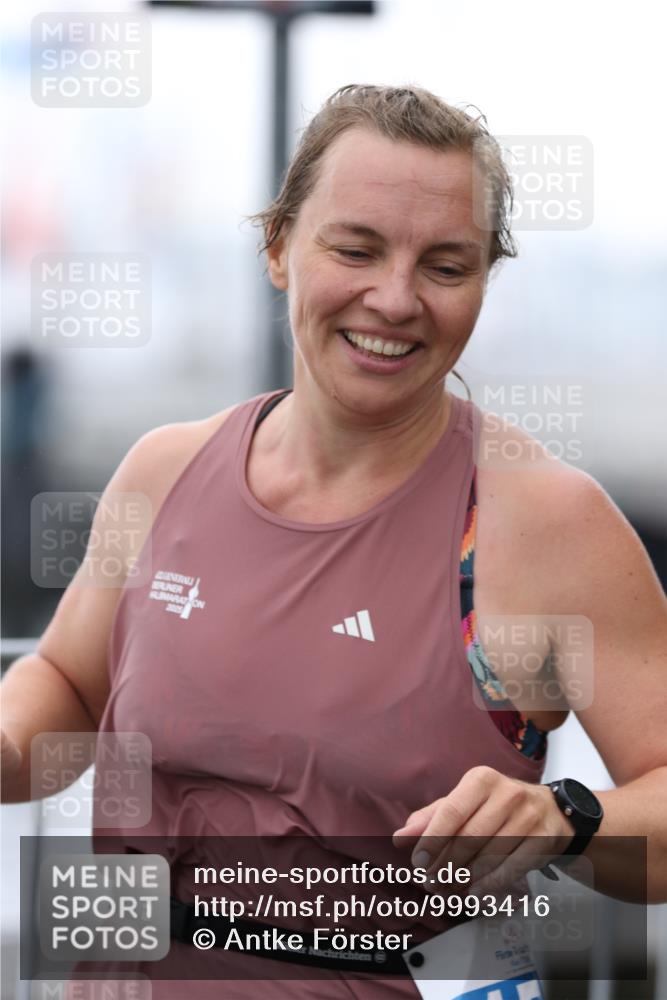 16.08.2026 - KN Förde Triathlon 2026 Antke Förster http://msf.ph/oto/9993416 16.08.2026 10:10:38 Laufen  meine-sportfotos.de