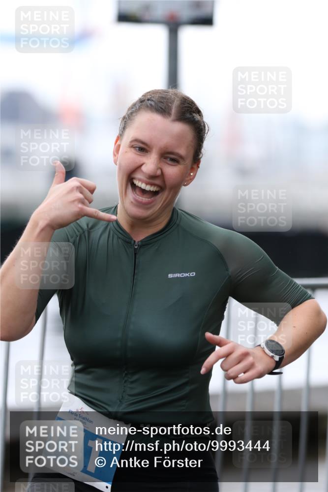 16.08.2026 - KN Förde Triathlon 2026 Antke Förster http://msf.ph/oto/9993444 16.08.2026 10:11:11 Laufen  meine-sportfotos.de