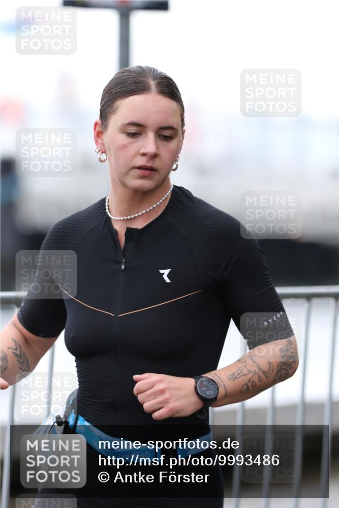 16.08.2026 - KN Förde Triathlon 2026 Antke Förster http://msf.ph/oto/9993486 16.08.2026 10:12:00 Laufen  meine-sportfotos.de