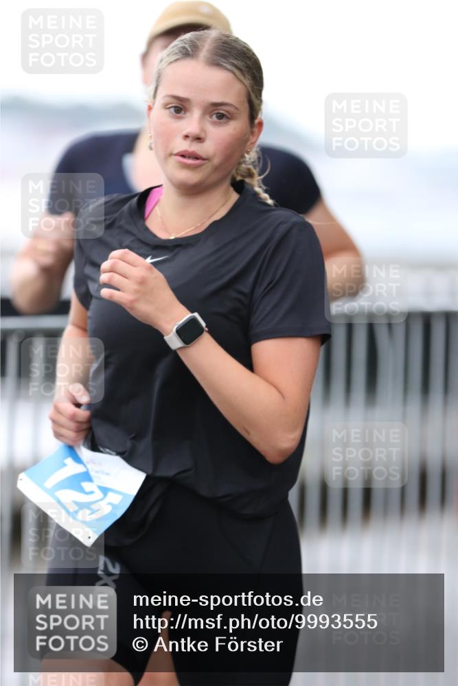 16.08.2026 - KN Förde Triathlon 2026 Antke Förster http://msf.ph/oto/9993555 16.08.2026 10:13:52 Laufen  meine-sportfotos.de