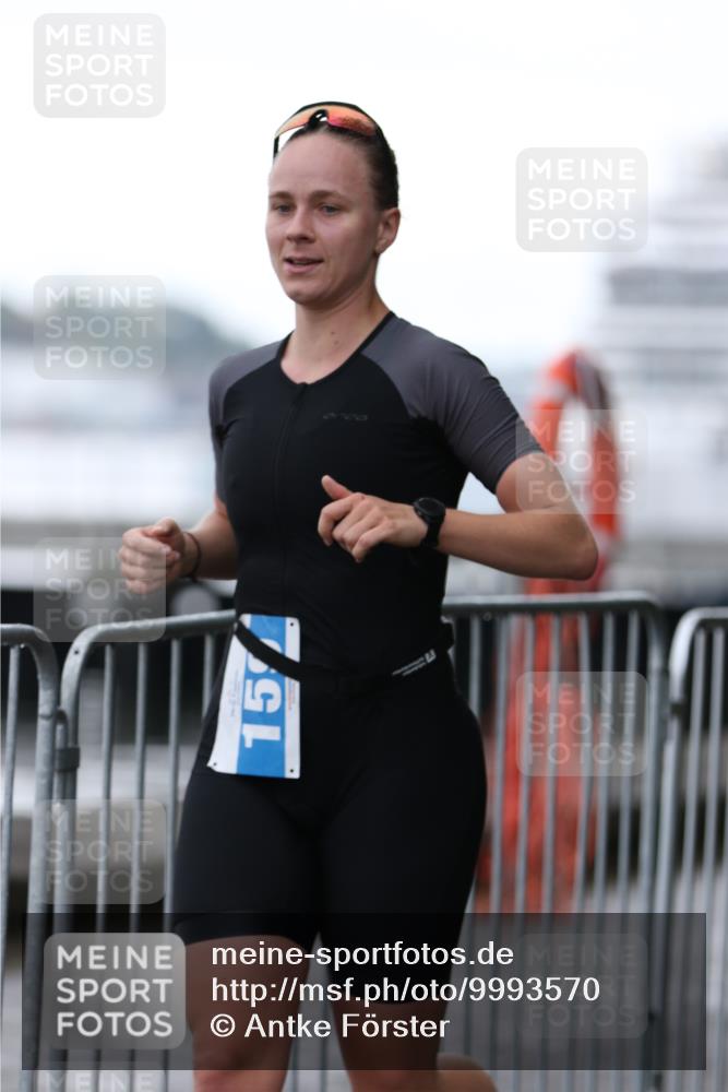 16.08.2026 - KN Förde Triathlon 2026 Antke Förster http://msf.ph/oto/9993570 16.08.2026 10:14:21 Laufen  meine-sportfotos.de