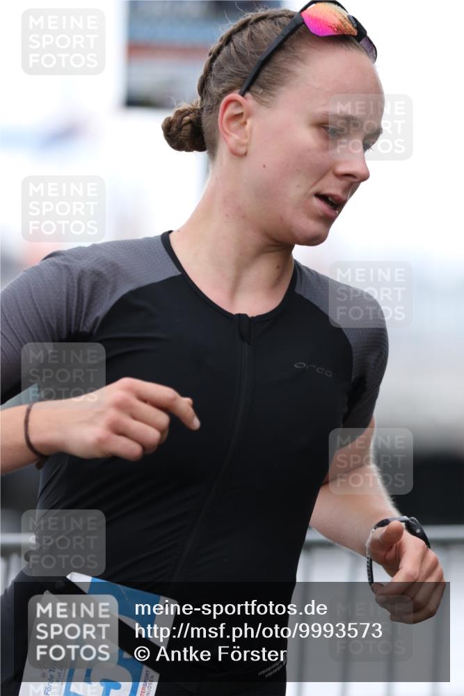 16.08.2026 - KN Förde Triathlon 2026 Antke Förster http://msf.ph/oto/9993573 16.08.2026 10:14:23 Laufen  meine-sportfotos.de