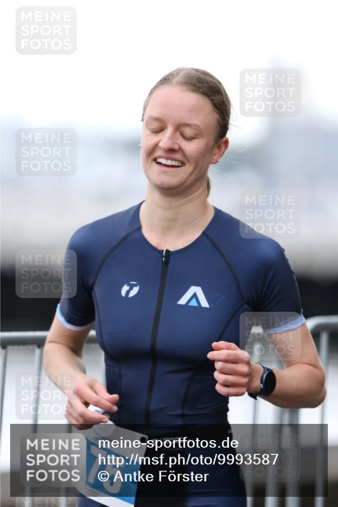 16.08.2026 - KN Förde Triathlon 2026 Antke Förster http://msf.ph/oto/9993587 16.08.2026 10:14:48 Laufen  meine-sportfotos.de