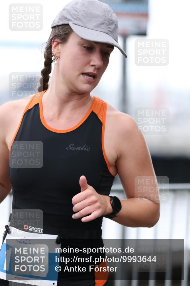 16.08.2026 - KN Förde Triathlon 2026 Antke Förster http://msf.ph/oto/9993644 16.08.2026 10:16:22 Laufen  meine-sportfotos.de