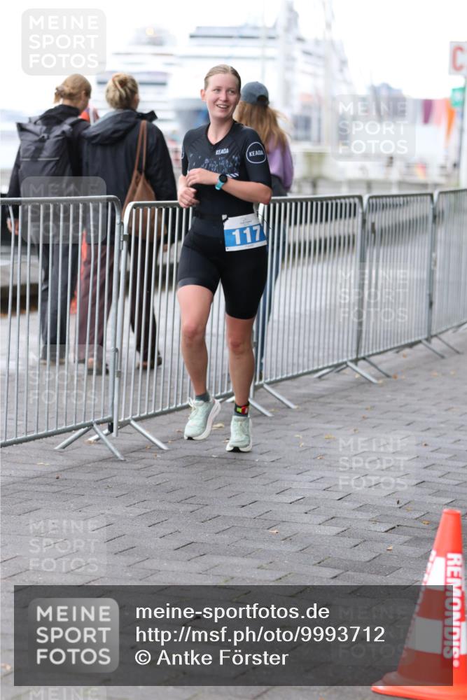 16.08.2026 - KN Förde Triathlon 2026 Antke Förster http://msf.ph/oto/9993712 16.08.2026 10:17:53 Laufen  meine-sportfotos.de