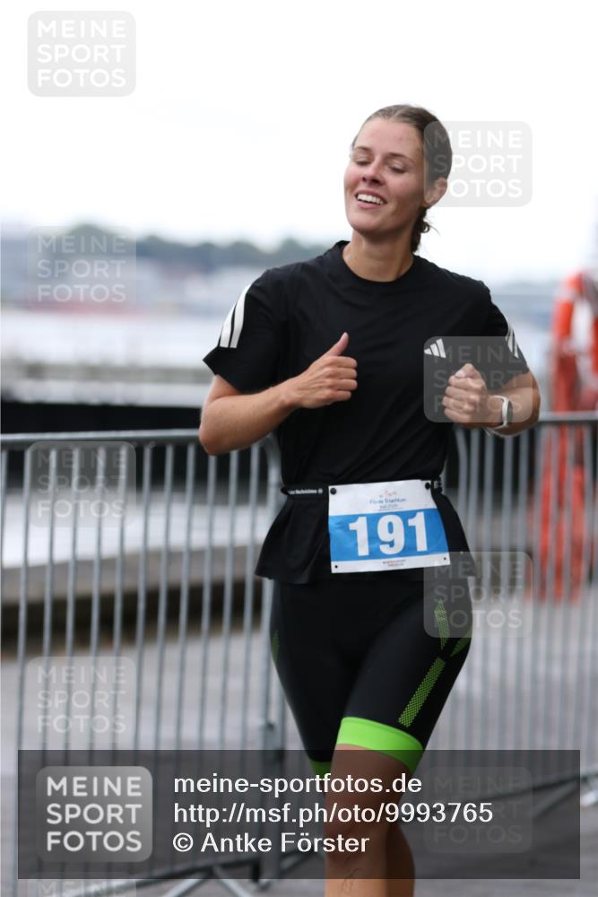 16.08.2026 - KN Förde Triathlon 2026 Antke Förster http://msf.ph/oto/9993765 16.08.2026 10:18:39 Laufen  meine-sportfotos.de