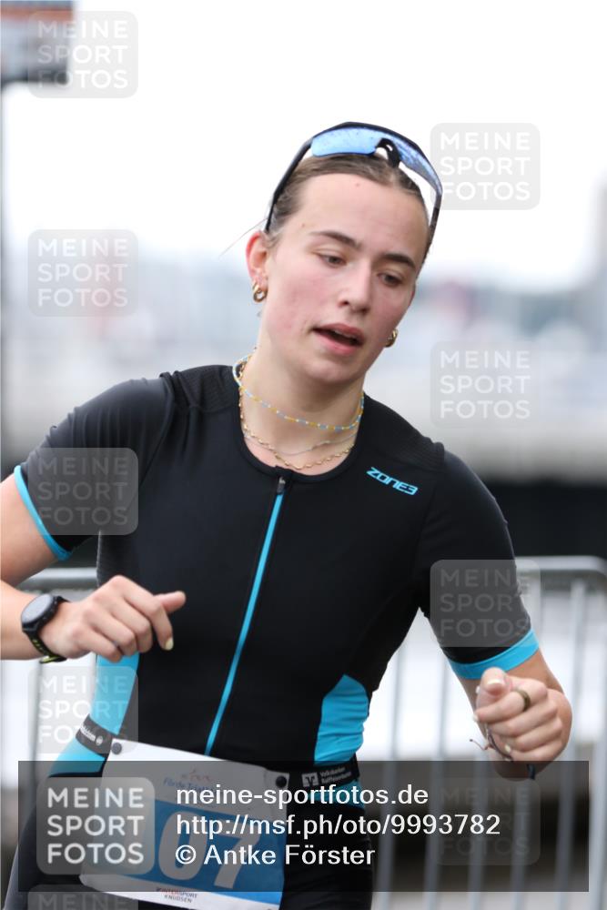 16.08.2026 - KN Förde Triathlon 2026 Antke Förster http://msf.ph/oto/9993782 16.08.2026 10:19:13 Laufen  meine-sportfotos.de