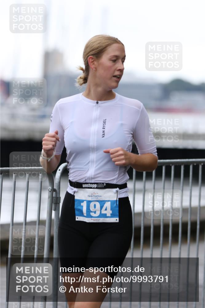 16.08.2026 - KN Förde Triathlon 2026 Antke Förster http://msf.ph/oto/9993791 16.08.2026 10:19:20 Laufen  meine-sportfotos.de