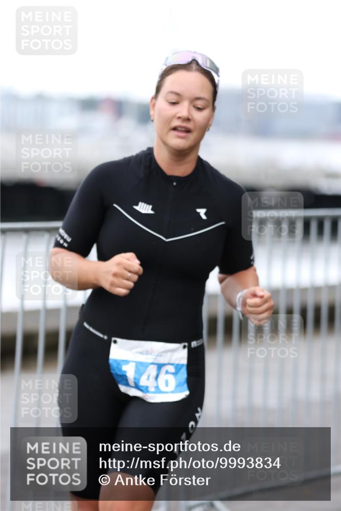 16.08.2026 - KN Förde Triathlon 2026 Antke Förster http://msf.ph/oto/9993834 16.08.2026 10:20:22 Laufen  meine-sportfotos.de