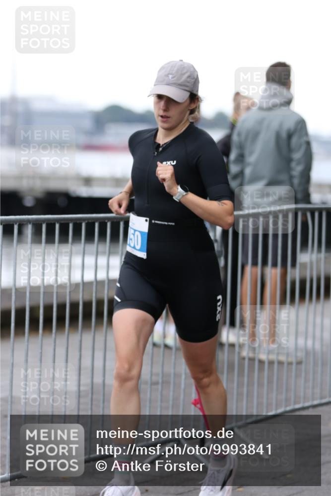 16.08.2026 - KN Förde Triathlon 2026 Antke Förster http://msf.ph/oto/9993841 16.08.2026 10:20:28 Laufen  meine-sportfotos.de