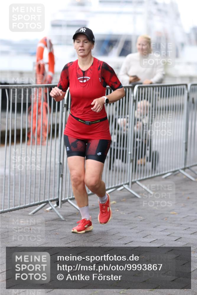 16.08.2026 - KN Förde Triathlon 2026 Antke Förster http://msf.ph/oto/9993867 16.08.2026 10:20:55 Laufen  meine-sportfotos.de