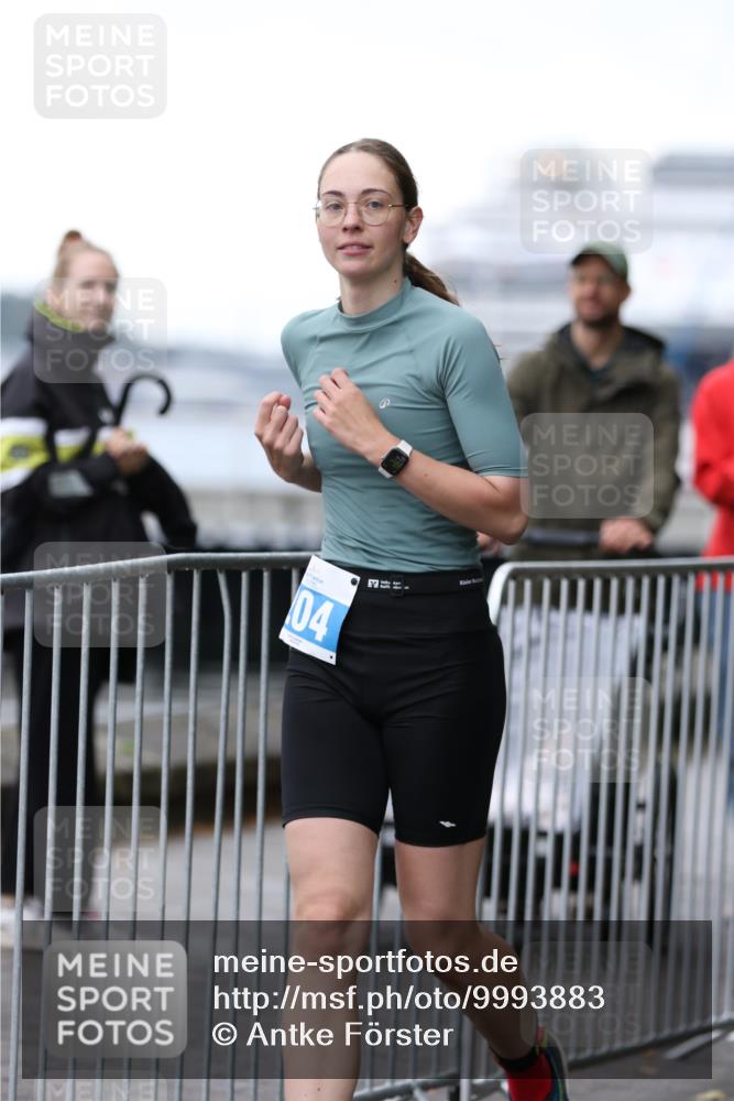 16.08.2026 - KN Förde Triathlon 2026 Antke Förster http://msf.ph/oto/9993883 16.08.2026 10:21:16 Laufen  meine-sportfotos.de