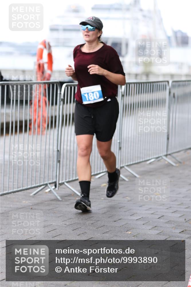 16.08.2026 - KN Förde Triathlon 2026 Antke Förster http://msf.ph/oto/9993890 16.08.2026 10:21:28 Laufen  meine-sportfotos.de