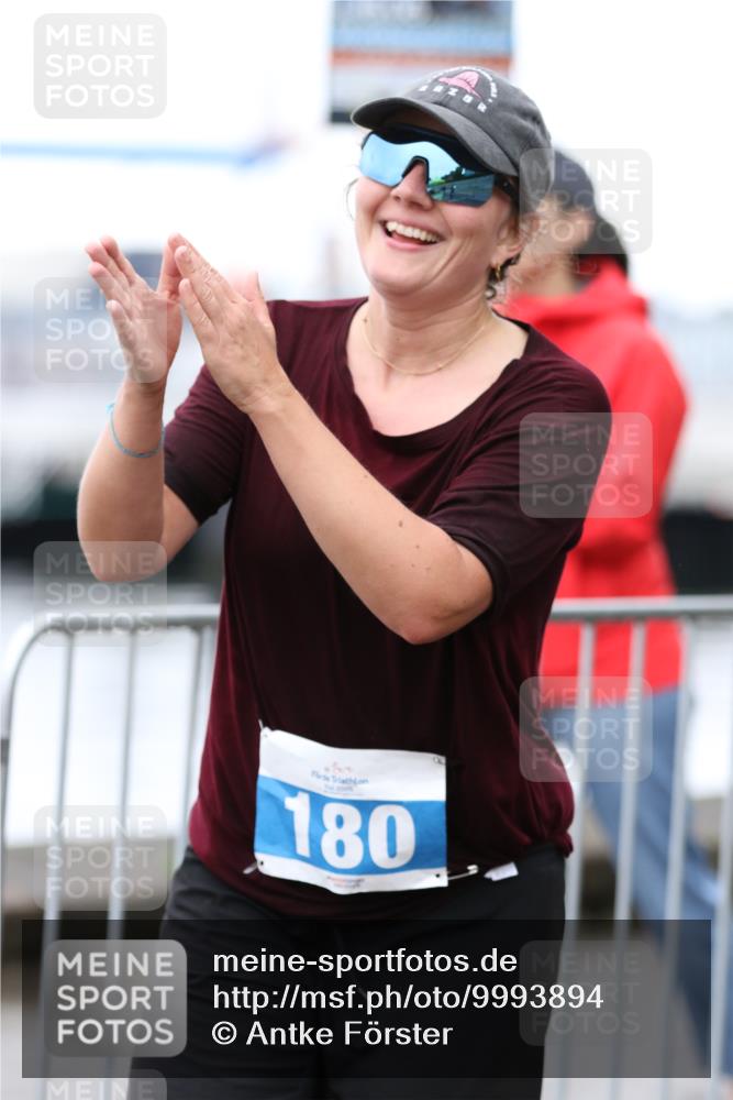 16.08.2026 - KN Förde Triathlon 2026 Antke Förster http://msf.ph/oto/9993894 16.08.2026 10:21:31 Laufen  meine-sportfotos.de