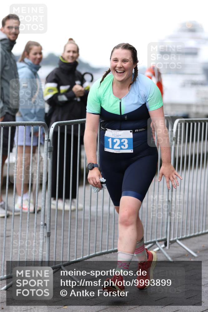 16.08.2026 - KN Förde Triathlon 2026 Antke Förster http://msf.ph/oto/9993899 16.08.2026 10:21:35 Laufen  meine-sportfotos.de