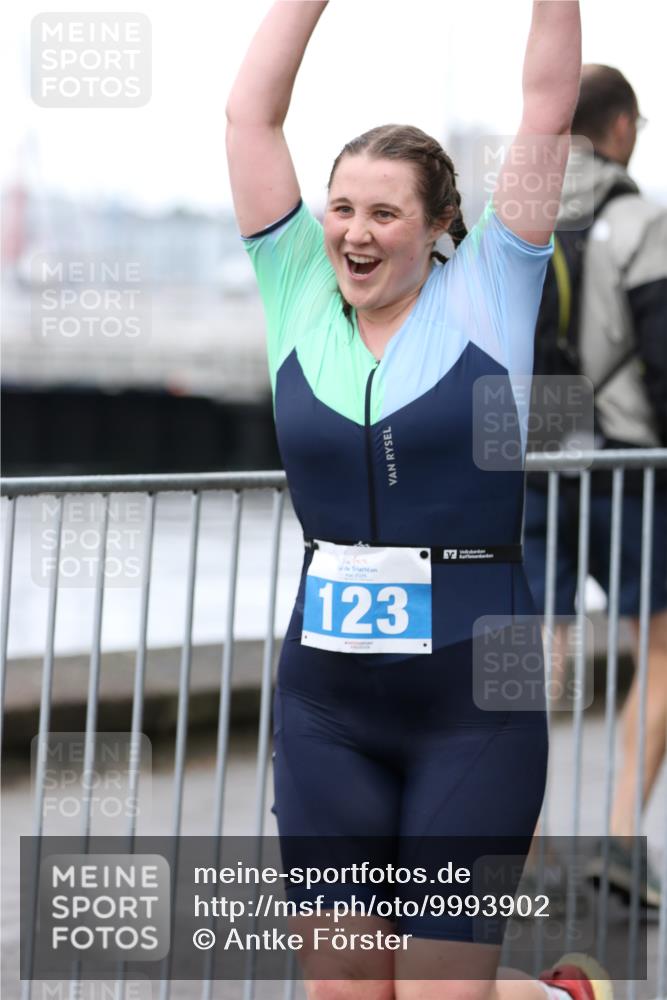 16.08.2026 - KN Förde Triathlon 2026 Antke Förster http://msf.ph/oto/9993902 16.08.2026 10:21:37 Laufen  meine-sportfotos.de
