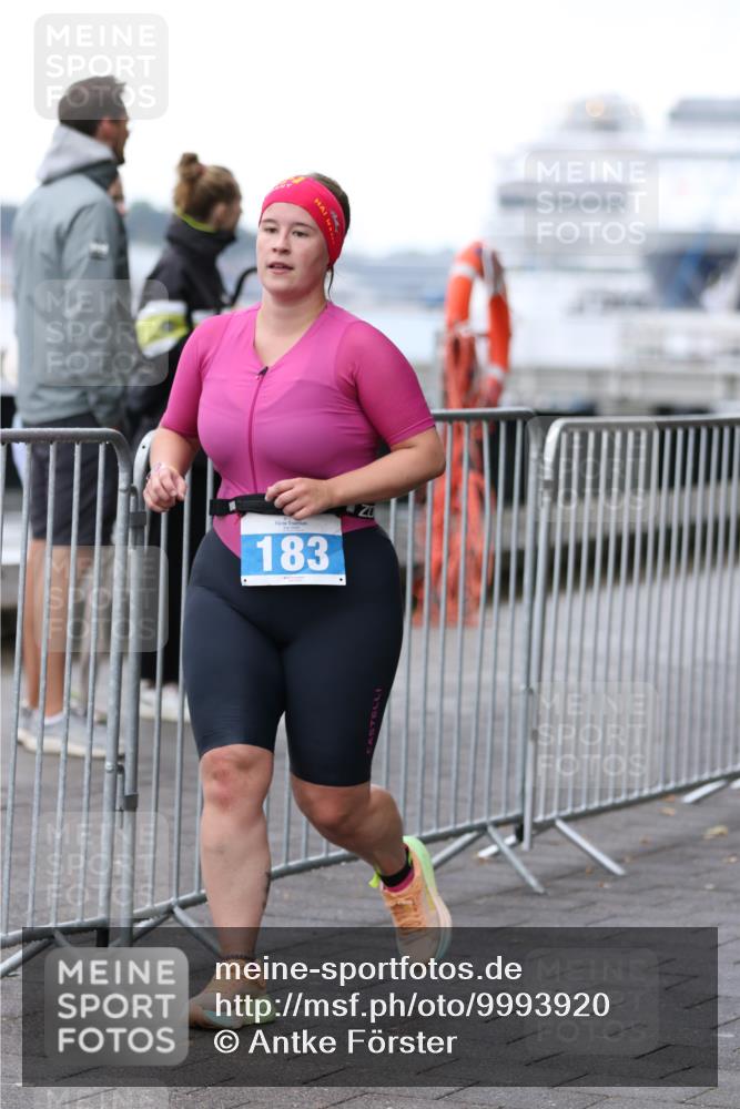 16.08.2026 - KN Förde Triathlon 2026 Antke Förster http://msf.ph/oto/9993920 16.08.2026 10:21:52 Laufen  meine-sportfotos.de