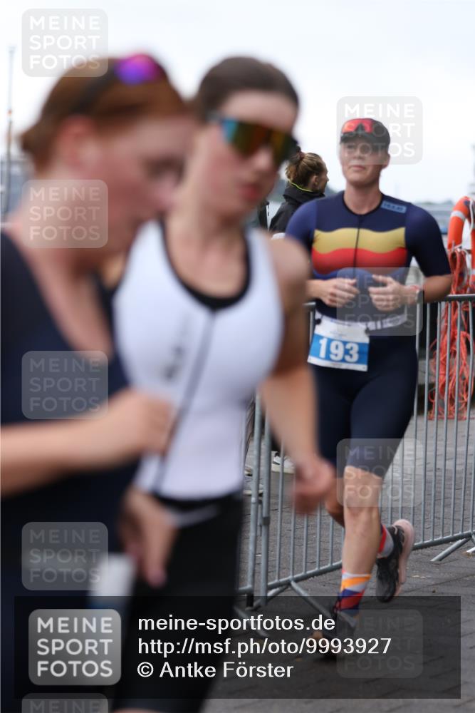 16.08.2026 - KN Förde Triathlon 2026 Antke Förster http://msf.ph/oto/9993927 16.08.2026 10:21:57 Laufen  meine-sportfotos.de