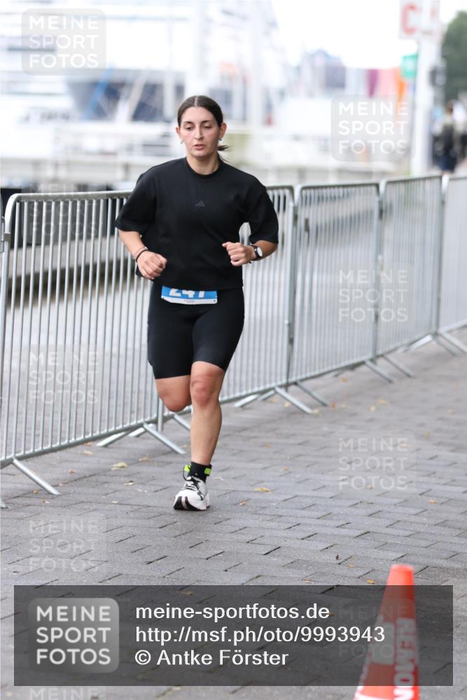 16.08.2026 - KN Förde Triathlon 2026 Antke Förster http://msf.ph/oto/9993943 16.08.2026 10:22:18 Laufen  meine-sportfotos.de