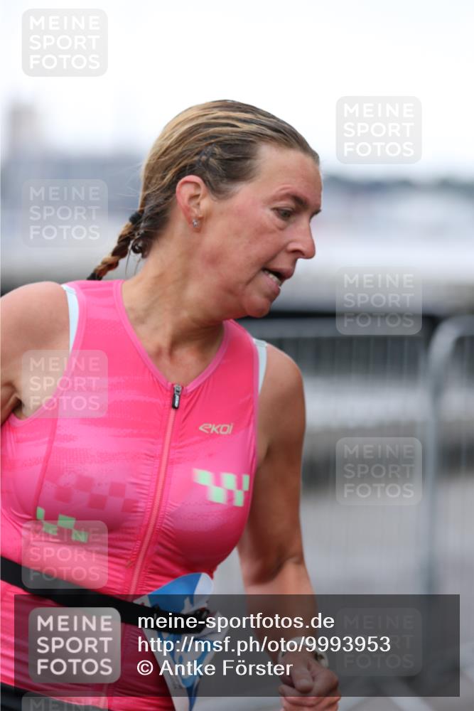 16.08.2026 - KN Förde Triathlon 2026 Antke Förster http://msf.ph/oto/9993953 16.08.2026 10:22:27 Laufen  meine-sportfotos.de