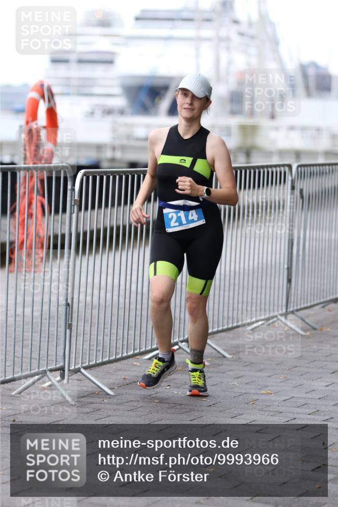 16.08.2026 - KN Förde Triathlon 2026 Antke Förster http://msf.ph/oto/9993966 16.08.2026 10:22:49 Laufen  meine-sportfotos.de