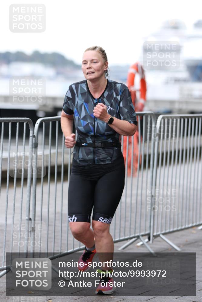 16.08.2026 - KN Förde Triathlon 2026 Antke Förster http://msf.ph/oto/9993972 16.08.2026 10:22:53 Laufen  meine-sportfotos.de