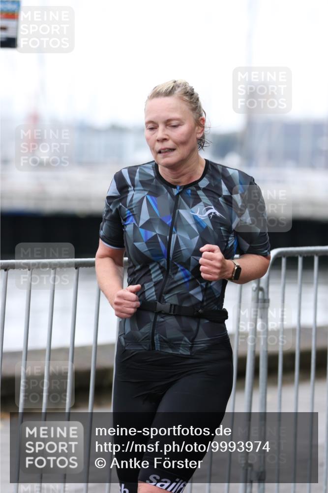 16.08.2026 - KN Förde Triathlon 2026 Antke Förster http://msf.ph/oto/9993974 16.08.2026 10:22:54 Laufen  meine-sportfotos.de