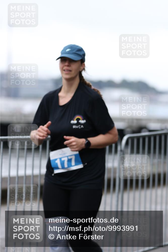 16.08.2026 - KN Förde Triathlon 2026 Antke Förster http://msf.ph/oto/9993991 16.08.2026 10:23:18 Laufen  meine-sportfotos.de