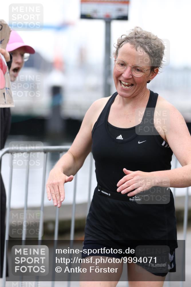16.08.2026 - KN Förde Triathlon 2026 Antke Förster http://msf.ph/oto/9994071 16.08.2026 10:25:30 Laufen  meine-sportfotos.de
