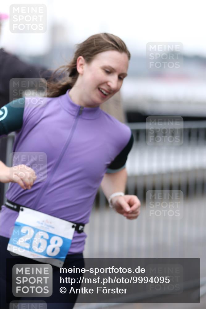 16.08.2026 - KN Förde Triathlon 2026 Antke Förster http://msf.ph/oto/9994095 16.08.2026 10:25:50 Laufen  meine-sportfotos.de