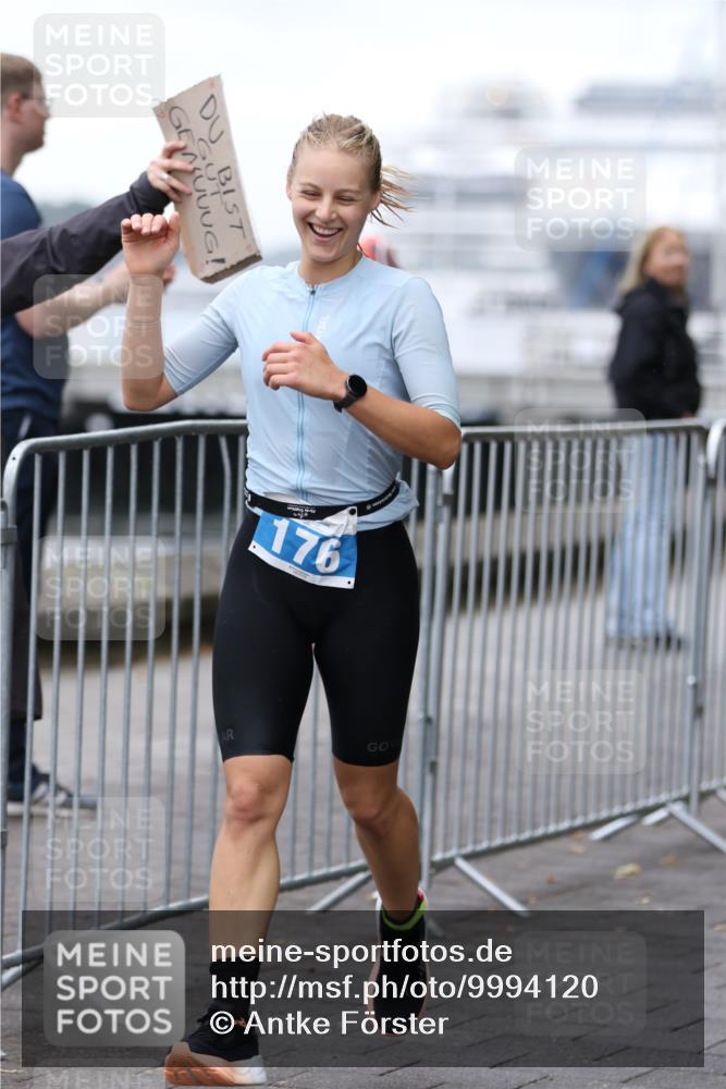 16.08.2026 - KN Förde Triathlon 2026 Antke Förster http://msf.ph/oto/9994120 16.08.2026 10:26:25 Laufen  meine-sportfotos.de