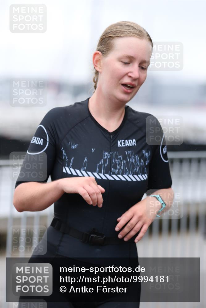 16.08.2026 - KN Förde Triathlon 2026 Antke Förster http://msf.ph/oto/9994181 16.08.2026 10:27:40 Laufen  meine-sportfotos.de