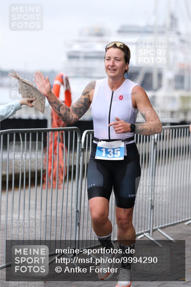 16.08.2026 - KN Förde Triathlon 2026 Antke Förster http://msf.ph/oto/9994290 16.08.2026 10:30:15 Laufen  meine-sportfotos.de