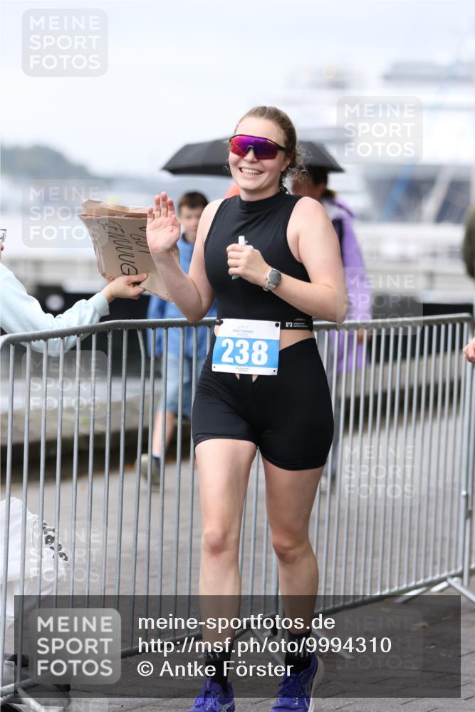 16.08.2026 - KN Förde Triathlon 2026 Antke Förster http://msf.ph/oto/9994310 16.08.2026 10:30:44 Laufen  meine-sportfotos.de