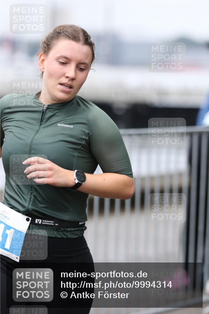 16.08.2026 - KN Förde Triathlon 2026 Antke Förster http://msf.ph/oto/9994314 16.08.2026 10:30:47 Laufen  meine-sportfotos.de