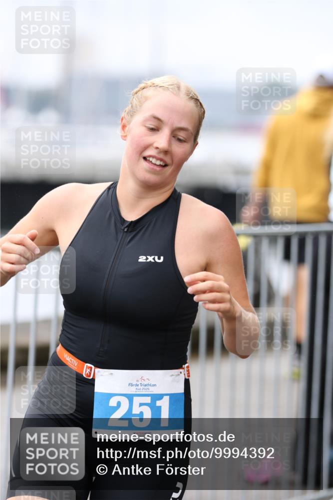 16.08.2026 - KN Förde Triathlon 2026 Antke Förster http://msf.ph/oto/9994392 16.08.2026 10:32:16 Laufen  meine-sportfotos.de
