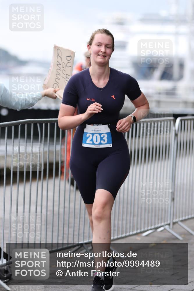 16.08.2026 - KN Förde Triathlon 2026 Antke Förster http://msf.ph/oto/9994489 16.08.2026 10:34:17 Laufen  meine-sportfotos.de