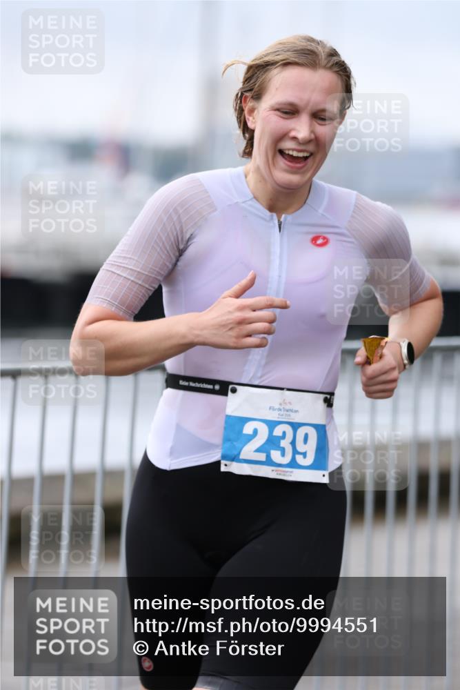 16.08.2026 - KN Förde Triathlon 2026 Antke Förster http://msf.ph/oto/9994551 16.08.2026 10:35:52 Laufen  meine-sportfotos.de