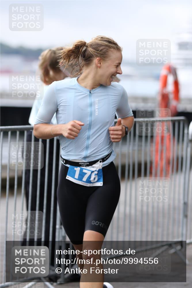 16.08.2026 - KN Förde Triathlon 2026 Antke Förster http://msf.ph/oto/9994556 16.08.2026 10:36:04 Laufen  meine-sportfotos.de