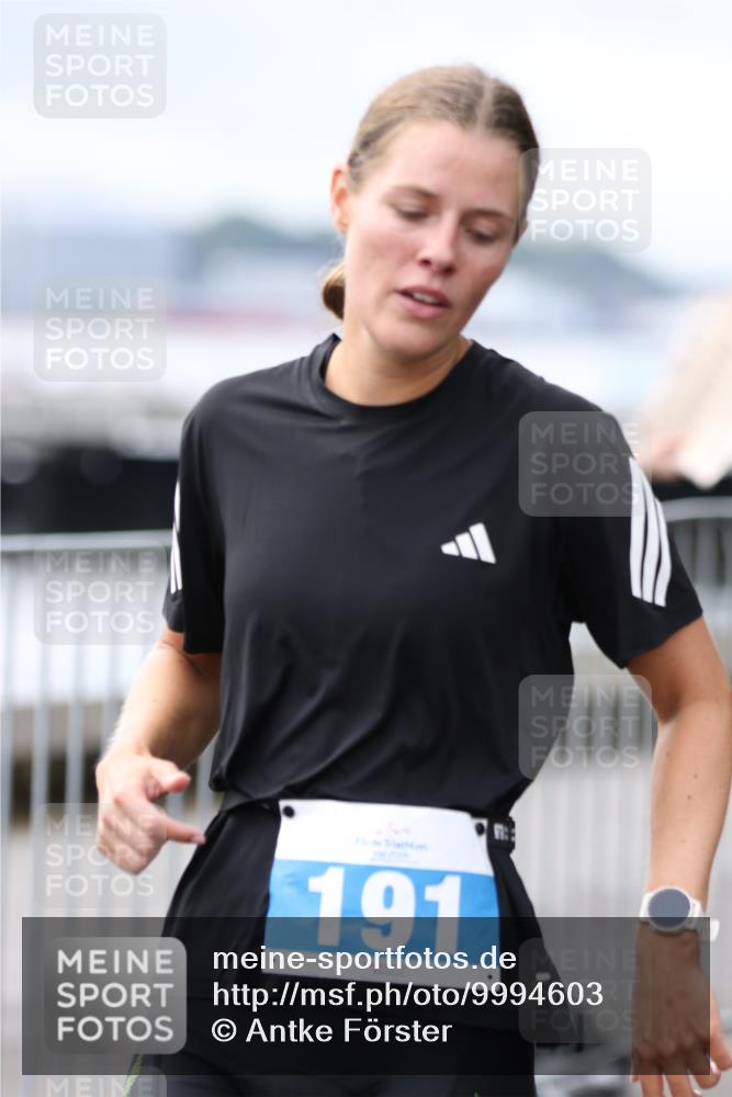 16.08.2026 - KN Förde Triathlon 2026 Antke Förster http://msf.ph/oto/9994603 16.08.2026 10:37:13 Laufen  meine-sportfotos.de