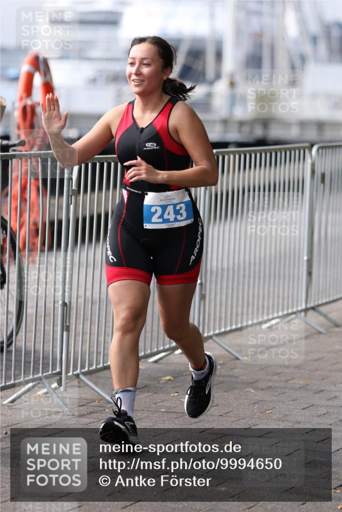 16.08.2026 - KN Förde Triathlon 2026 Antke Förster http://msf.ph/oto/9994650 16.08.2026 10:39:02 Laufen  meine-sportfotos.de