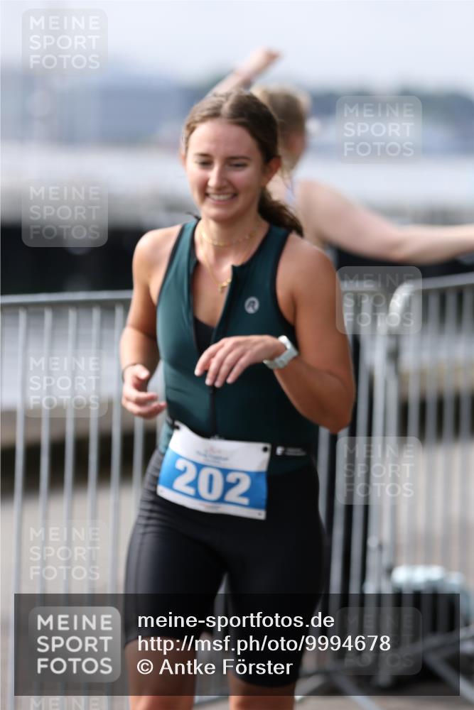 16.08.2026 - KN Förde Triathlon 2026 Antke Förster http://msf.ph/oto/9994678 16.08.2026 10:39:27 Laufen  meine-sportfotos.de