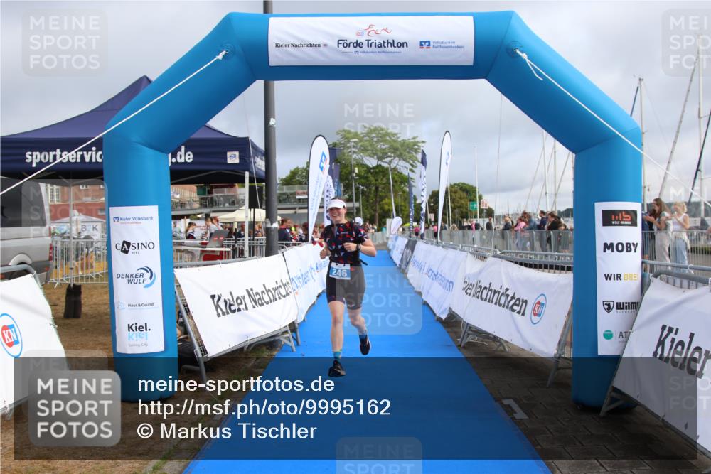 16.08.2026 - KN Förde Triathlon 2026 Markus Tischler http://msf.ph/oto/9995162 16.08.2026 10:53:12 Ziel 246, 246 meine-sportfotos.de