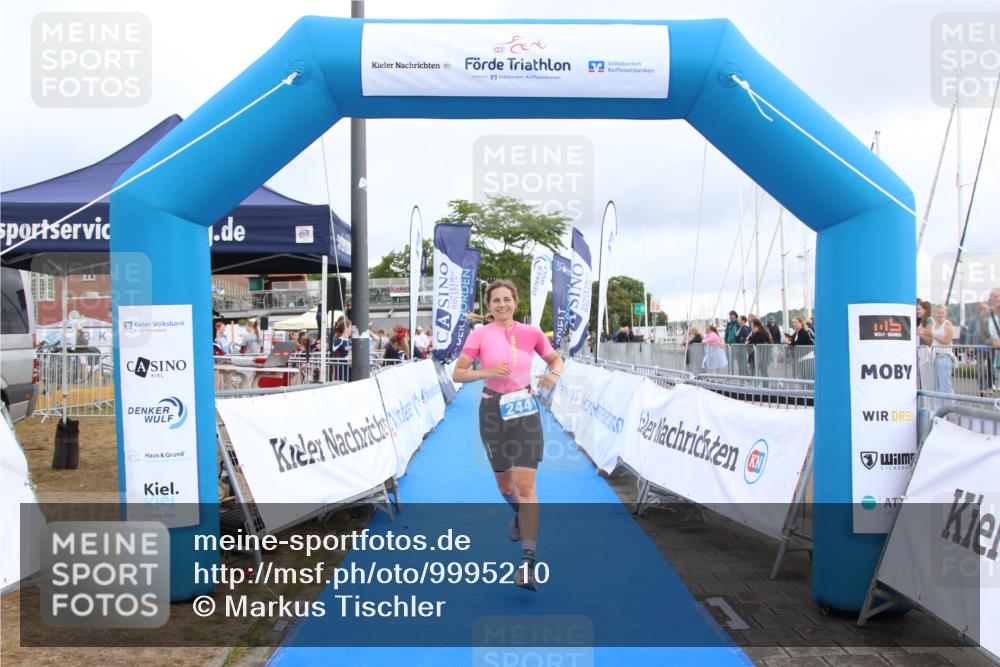 16.08.2026 - KN Förde Triathlon 2026 Markus Tischler http://msf.ph/oto/9995210 16.08.2026 10:55:12 Ziel 244, 244 meine-sportfotos.de