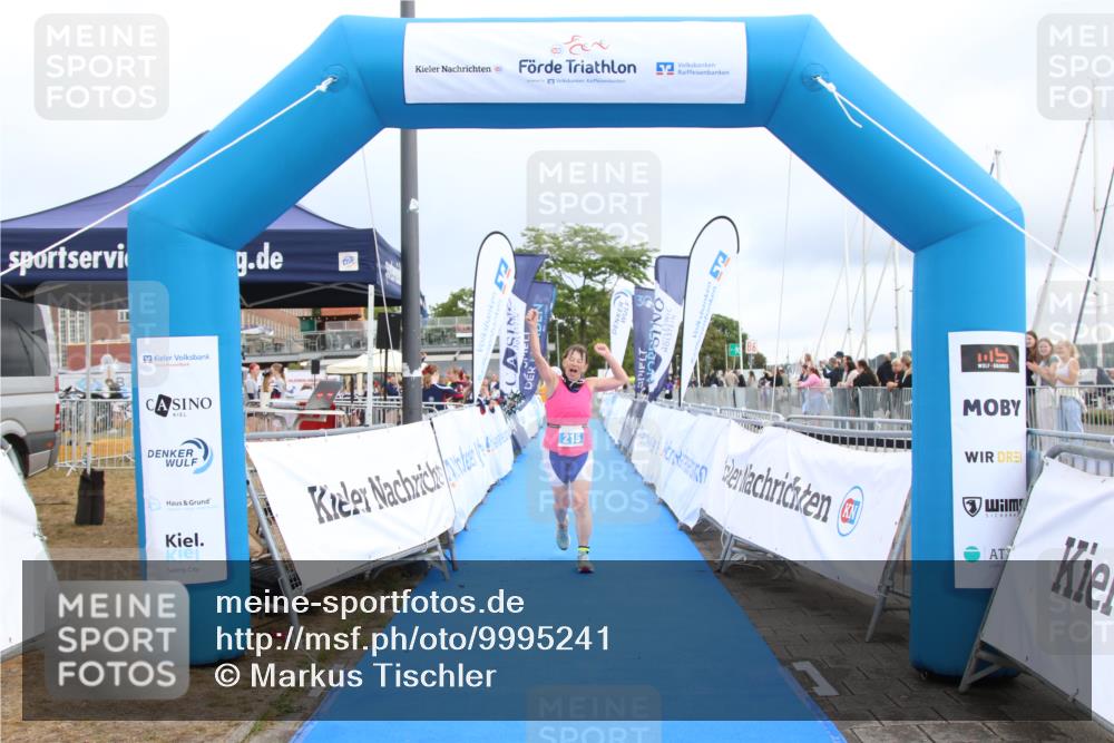 16.08.2026 - KN Förde Triathlon 2026 Markus Tischler http://msf.ph/oto/9995241 16.08.2026 10:56:47 Ziel 215, 215 meine-sportfotos.de