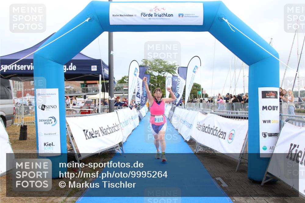 16.08.2026 - KN Förde Triathlon 2026 Markus Tischler http://msf.ph/oto/9995264 16.08.2026 10:56:47 Ziel 215, 215 meine-sportfotos.de