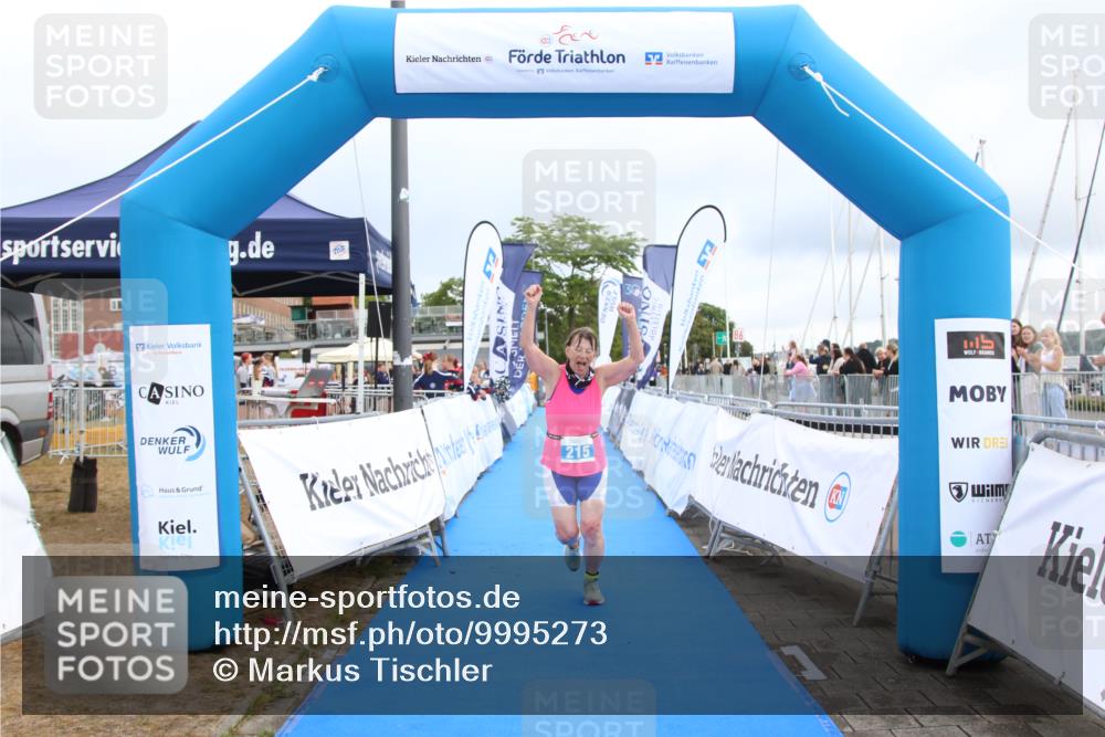 16.08.2026 - KN Förde Triathlon 2026 Markus Tischler http://msf.ph/oto/9995273 16.08.2026 10:56:47 Ziel 215, 215 meine-sportfotos.de