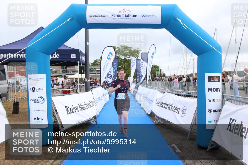 16.08.2026 - KN Förde Triathlon 2026 Markus Tischler http://msf.ph/oto/9995314 16.08.2026 10:57:12 Ziel 205, 205 meine-sportfotos.de