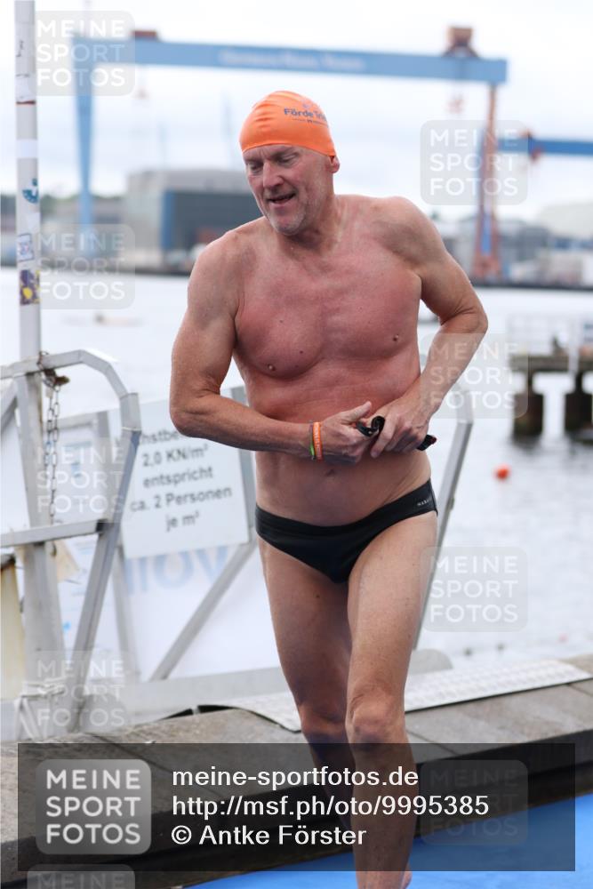 16.08.2026 - KN Förde Triathlon 2026 Antke Förster http://msf.ph/oto/9995385 16.08.2026 10:57:32 Schwimmen 306, 322 meine-sportfotos.de