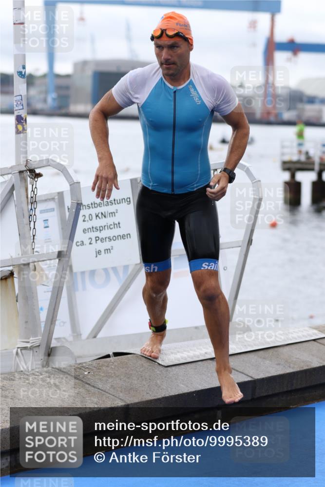 16.08.2026 - KN Förde Triathlon 2026 Antke Förster http://msf.ph/oto/9995389 16.08.2026 10:57:55 Schwimmen 322, 322, 355, 363 meine-sportfotos.de